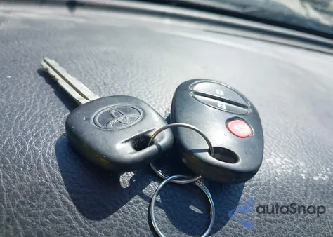 2013 Toyota Tacoma Base V6 z USA, uszkodzony, nr VIN 3TMLU4EN9DM106589